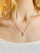 Load image into Gallery viewer, Solitaire Diamond Pendant