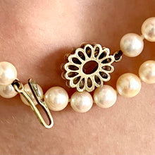 Load image into Gallery viewer, Vintage Pearl Necklace