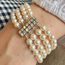 Load image into Gallery viewer, 18ct Pearl and Diamond Bracelet