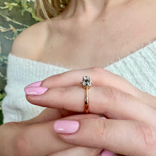 Load image into Gallery viewer, Vintage Diamond Daffodil Flower Ring in 14k Gold