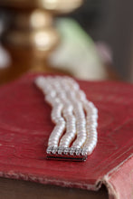 Load image into Gallery viewer, 18ct Pearl and Diamond Bracelet