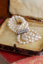 Load image into Gallery viewer, 18ct Pearl and Diamond Bracelet