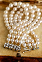 Load image into Gallery viewer, 18ct Pearl and Diamond Bracelet