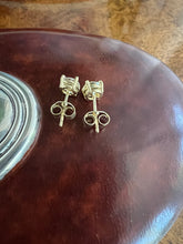 Load image into Gallery viewer, Diamond Solitaire Earrings