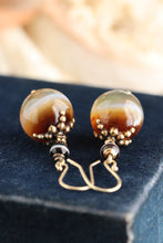 Load image into Gallery viewer, Victorian 18ct Gold Banded Agate Sardonyx Earrings
