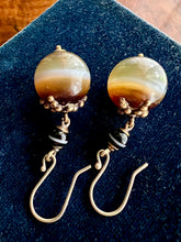 Load image into Gallery viewer, Victorian 18ct Gold Banded Agate Sardonyx Earrings
