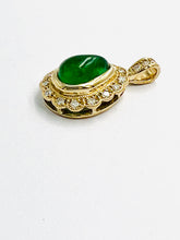 Load image into Gallery viewer, Vintage Art Deco Emerald and Diamond Pendant
