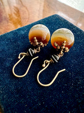 Load image into Gallery viewer, Victorian 18ct Gold Banded Agate Sardonyx Earrings
