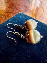 Load image into Gallery viewer, Victorian 18ct Gold Banded Agate Sardonyx Earrings
